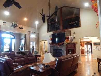 Welcome to your dream ranch - Come through a gated entrance to a - photo 28
