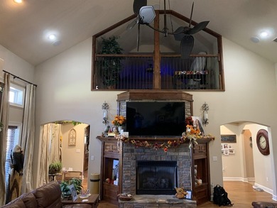 Welcome to your dream ranch - Come through a gated entrance to a - photo 29