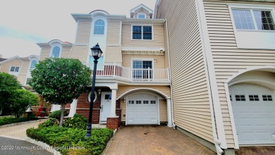 Lake Townhome/Townhouse Off Market in Union Beach, New Jersey