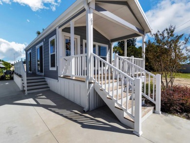 Lake Eustis Home For Sale in Tavares Florida