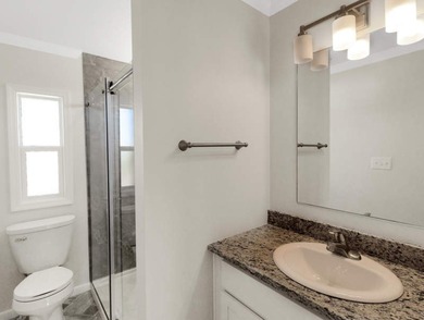 Amazing opportunity to live in a beautiful home with impressive - photo 6