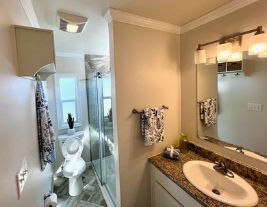 Amazing opportunity to live in a beautiful home with impressive - photo 7
