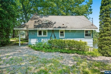 Wake up to the beauty of Highland Lakes in this move-in ready - photo 2