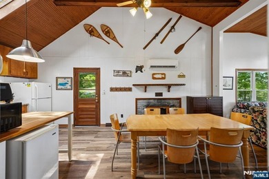 Wake up to the beauty of Highland Lakes in this move-in ready - photo 4
