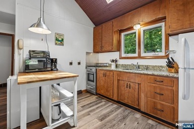 Wake up to the beauty of Highland Lakes in this move-in ready - photo 6