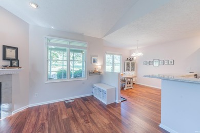 Welcome to this beautifully maintained 3-bedroom, 2-bathroom - photo 7