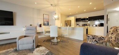 owner says SELL !! STUNNING 1 BEDROOM 1 BATH CONDO with a - photo 13