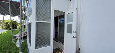 owner says SELL !! STUNNING 1 BEDROOM 1 BATH CONDO with a - photo 17