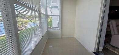 owner says SELL !! STUNNING 1 BEDROOM 1 BATH CONDO with a - photo 18