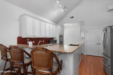 3 bed beach home with Intracoastal waterway views on Oak Island - photo 22