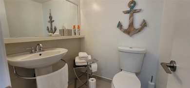 owner says SELL !! STUNNING 1 BEDROOM 1 BATH CONDO with a - photo 24