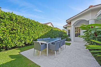 A house with modern finishes and amazing vintage decor combines - photo 5