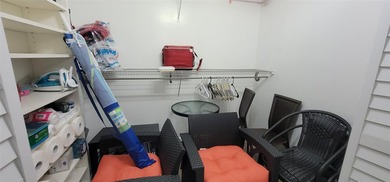 owner says SELL !! STUNNING 1 BEDROOM 1 BATH CONDO with a - photo 33
