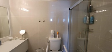 owner says SELL !! STUNNING 1 BEDROOM 1 BATH CONDO with a - photo 35
