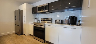 owner says SELL !! STUNNING 1 BEDROOM 1 BATH CONDO with a - photo 38