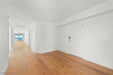 Wow! What a view! Sanibel's Signature Address for Elegant Gulf - photo 5