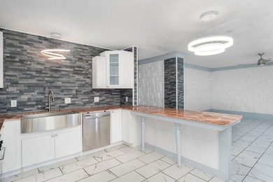 Unique INVESTMENT OPPORTUNITY to own a 15 unit nightly rental. A - photo 9