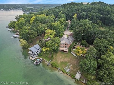 Lake Home Sale Pending in Waterford, Michigan