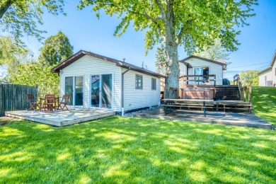 Lake Home For Sale in Houghton Lake, Michigan
