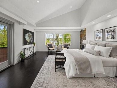 Privately set behind a long driveway in the prestigious Village - photo 21