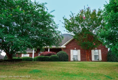Welcome to The Highlands in Wetumpka! This beautiful brick home - Lake Home For Sale in Wetumpka, Alabama