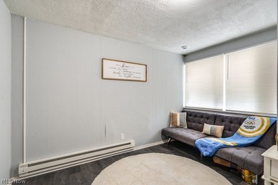 Triplex with gross rents around $2800-2900 a month in the - photo 2
