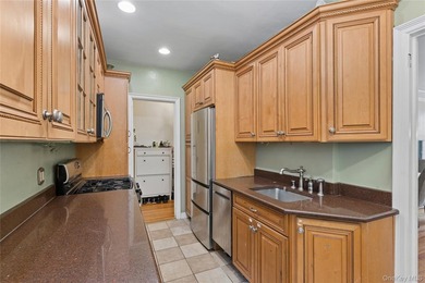 If you are looking for a 2 bedroom in Forest Hills with one of - photo 5