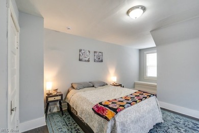 Triplex with gross rents around $2800-2900 a month in the - photo 5