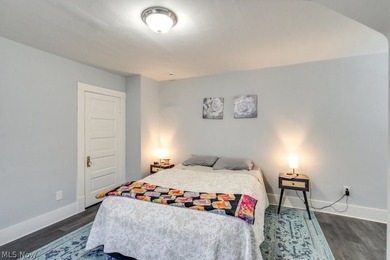 Triplex with gross rents around $2800-2900 a month in the - photo 8