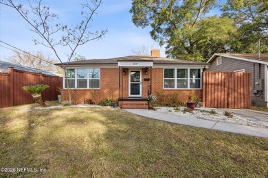 St. Johns River Home Active Under Contract in Jacksonville Florida