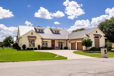 Enjoy gracious indoor and outdoor living from this beautiful one - photo 4