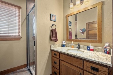 Enjoy gracious indoor and outdoor living from this beautiful one - photo 6