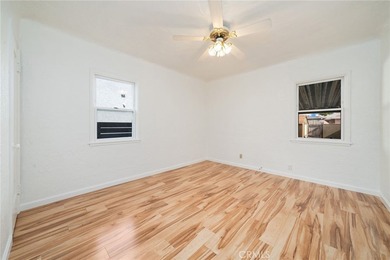 341 E Ellis - photo 29