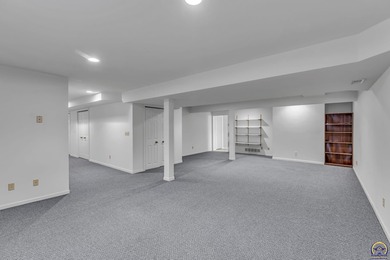 Wonderful Duplex by the Rolling Hills Community, rarely on the