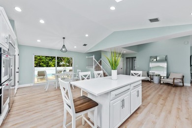 Don't miss this spectacular newly renovated, spacious concrete - photo 9