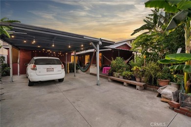 ***Renovated 3BR/3BA South Wrigley Gem with ADU Potential & - photo 8