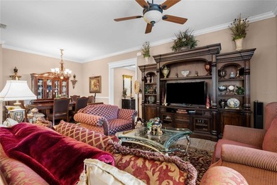 Welcome home to luxury and ultimate flexibility in the community - photo 5