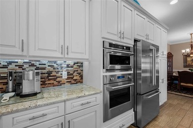 Welcome home to luxury and ultimate flexibility in the community - photo 10