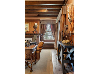 Incredible Arts and Crafts style home masterfully constructed in - photo 23
