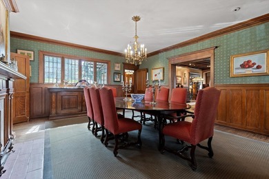 Incredible Arts and Crafts style home masterfully constructed in - photo 27