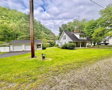 Lake Home For Sale in Staffordsville, Kentucky