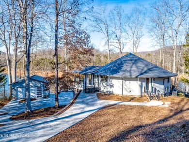 SELLER WILL ENTERTAIN ALL REASONABLE OFFERS. LAKEFRONT LUXURY - photo 3