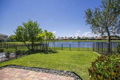 Beautifully upgraded 3BR/2.5BA two-story townhouse built in 2019 - photo 3