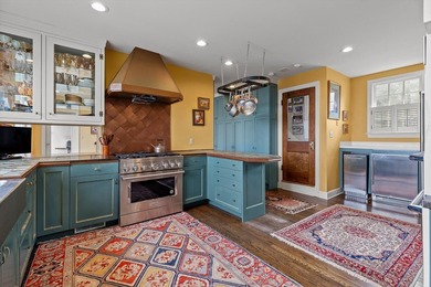 Incredible Arts and Crafts style home masterfully constructed in - photo 48