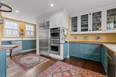 Incredible Arts and Crafts style home masterfully constructed in - photo 49