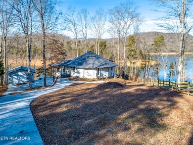 SELLER WILL ENTERTAIN ALL REASONABLE OFFERS. LAKEFRONT LUXURY - photo 10