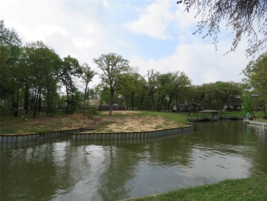Rare opportunity in a gated community at Cedar Creek Lake! - Lake Lot For Sale in Trinidad, Texas