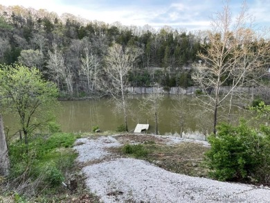 Lake Lot Sale Pending in New Florence, Missouri