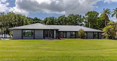 Lake Istokpoga Home For Sale in Sebring Florida