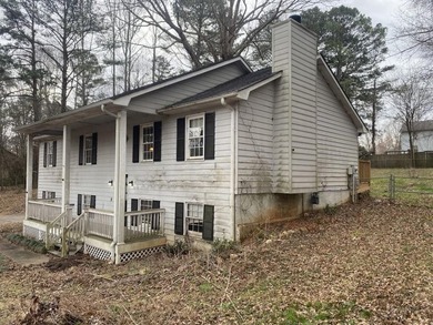 Bring your vision to this true fixer-upper in the established - photo 8